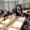 老師與學員互動