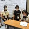 老師針對學員作品給予指導